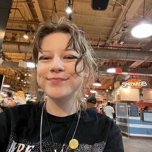 Meet your Posher, Lila